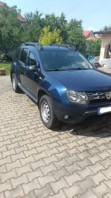 Albastru Utilizat 2016 Dacia Duster SUV | 8.300 EUR (Preț bun) - Imagine 1/4