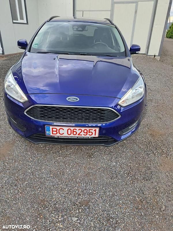 Culoarealbastru Utilizat 2017 Ford Focus Break | 5.800 EUR (Preț bun) - Imagine 1/4