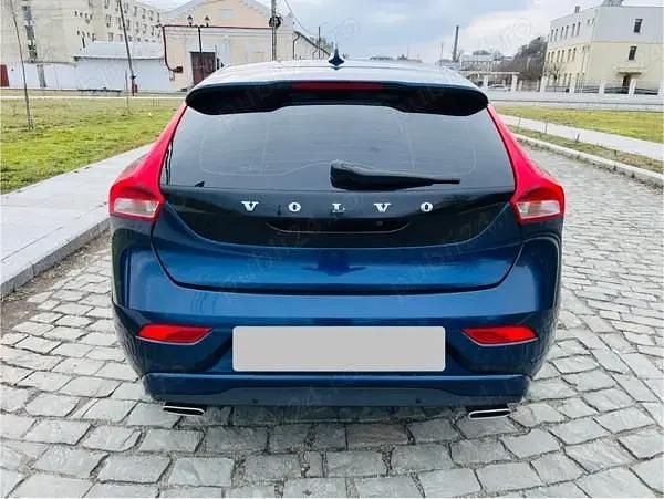 Second-hand Volvo V40 120 CP (88 kW) 2016 Hatchback