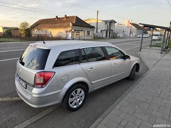 Utilizat 2009 Opel Astra Break | 1.850 EUR (Preț OK) - Imagine 1/4