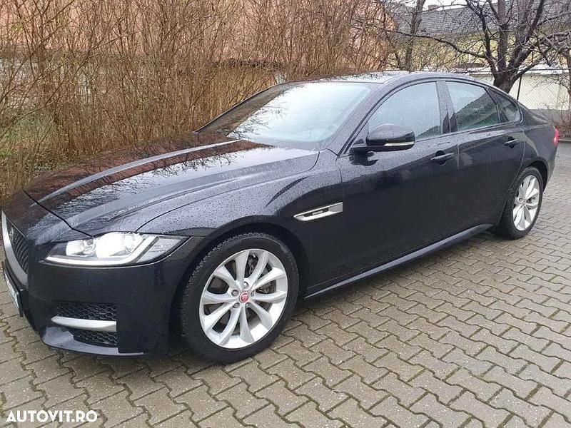 Negru Utilizat 2016 Jaguar XF R-Sport Berlinǎ | 19.500 EUR (Preț OK) - Imagine 1/4