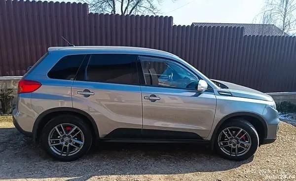 Second-hand Suzuki Vitara 140 CP (102 kW) 2016 Gri SUV