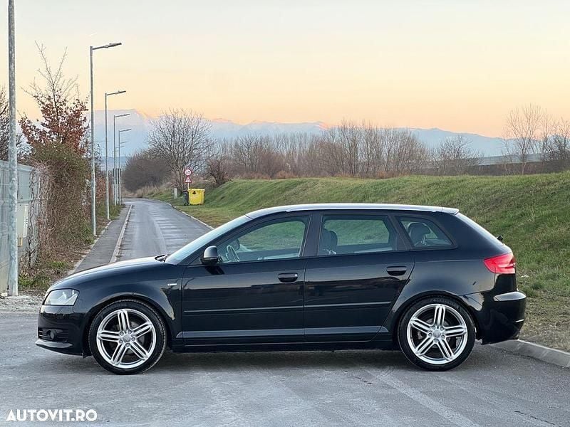 Second-hand Audi A3 S-Line 140 CP (102 kW) 2010 Culoarenegru Hatchback