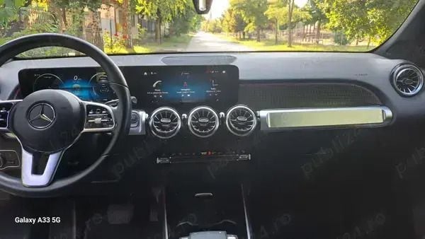 Second-hand Mercedes EQB300 176 kW (240 CP) 2022 Negru SUV