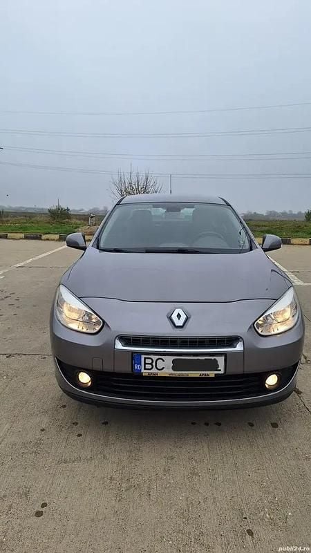 Utilizat 2012 Renault Fluence Berlinǎ | 3.950 EUR (Preț OK) - Imagine 1/4