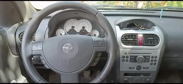 Utilizat 2006 Opel Corsa Hatchback | 1.300 EUR (Preț OK) - Imagine 1/4