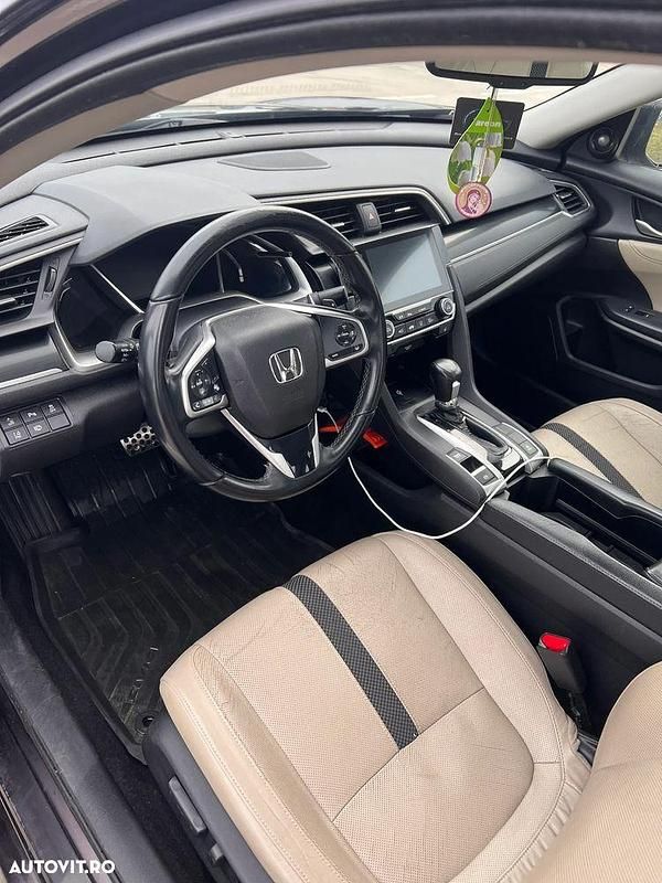 Second-hand Honda Civic Elegance 182 CP (133 kW) 2020 Culoarenegru Berlinǎ