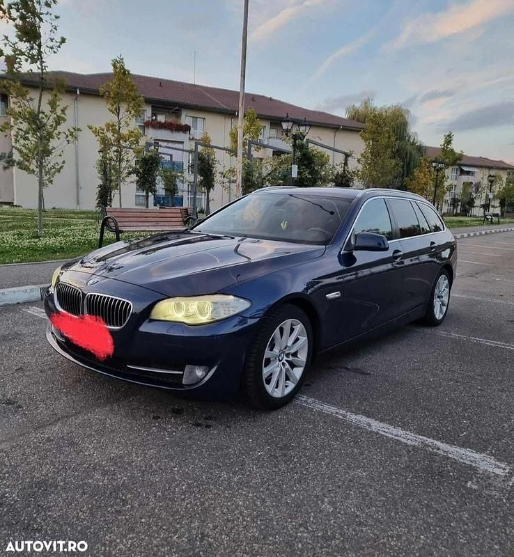Culoarealbastru Utilizat 2013 BMW 520 Break | 8.000 EUR (Super Preț) - Imagine 1/4