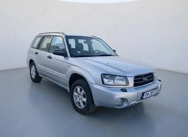 Argintiu Utilizat 2005 Subaru Forester SUV | 3.500 EUR - Imagine 1/4