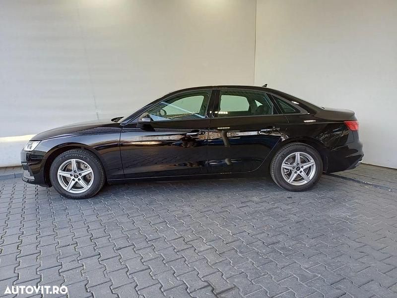 Second-hand Audi A4 Advanced 150 CP (110 kW) 2024 Culoarenegru Berlinǎ