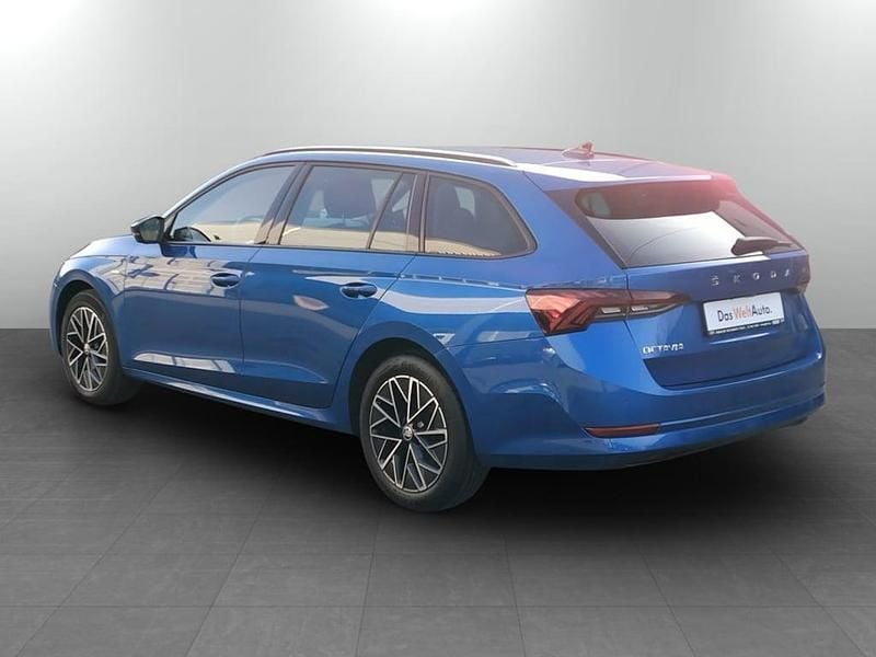 Second-hand Skoda Octavia Ambition 150 CP (110 kW) 2022 Albastru mediu  metalic Break
