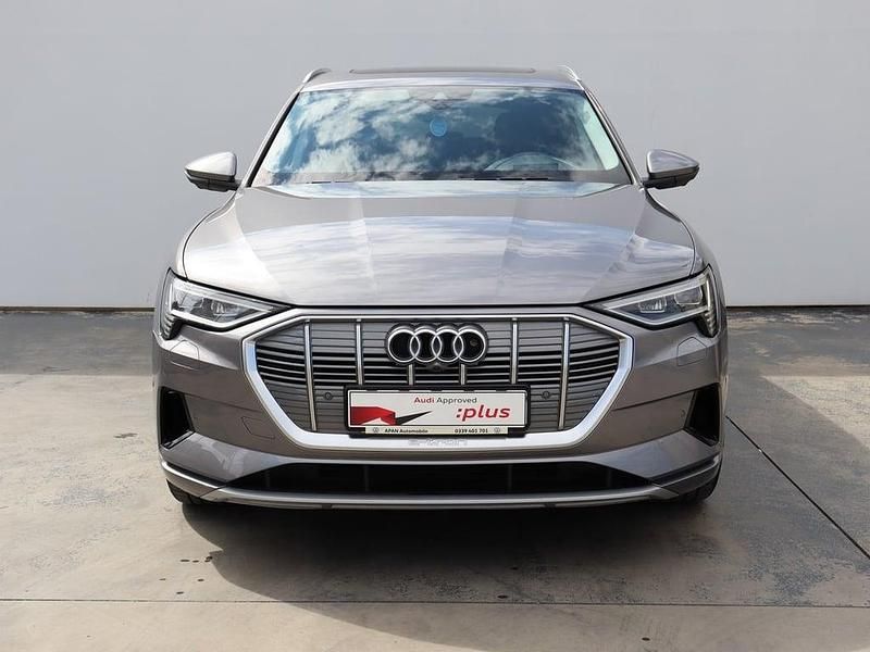 Second-hand Audi e-tron Advanced 244 kW (333 CP) 2020 Gri inchis  metalic  perleffect SUV