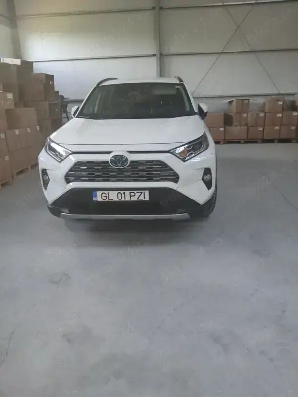 Alb Utilizat 2021 Toyota RAV4 Hybrid SUV | 35.000 EUR (Puțin scump) - Imagine 1/4