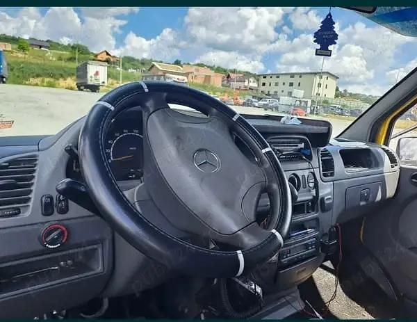 Second-hand Mercedes Sprinter 163 CP (119 kW) 2000 Van