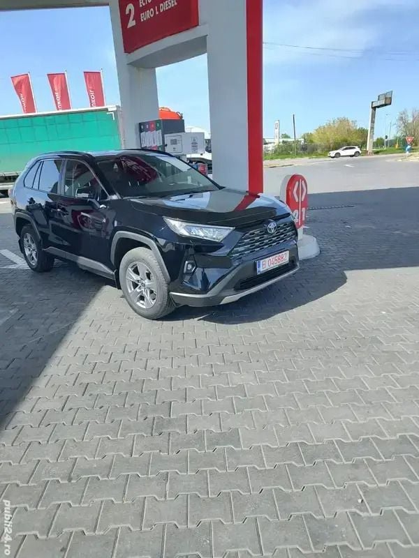 Utilizat 2024 Toyota RAV4 Hybrid SUV | 38.900 EUR (Preț bun) - Imagine 1/4