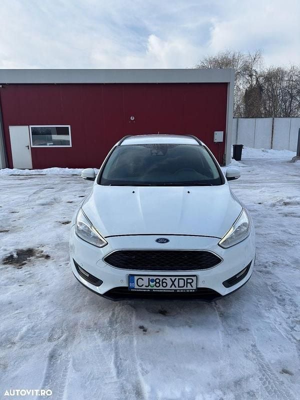 Culoarealb Second-hand 2015 Ford Focus Titanium Break | 5.800 EUR (Preț bun) - Imagine 1/4