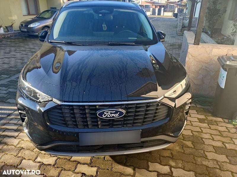 Second-hand Ford Kuga Titanium 186 CP (136 kW) 2024 Culoarenegru SUV