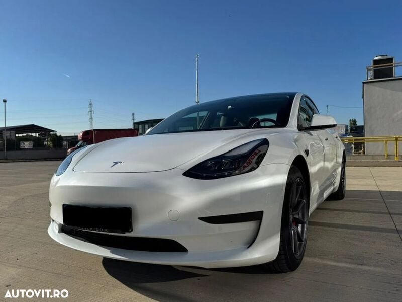 Second-hand Tesla Model 3 Standard Range Plus 239 kW (325 CP) 2021 Alb Berlinǎ