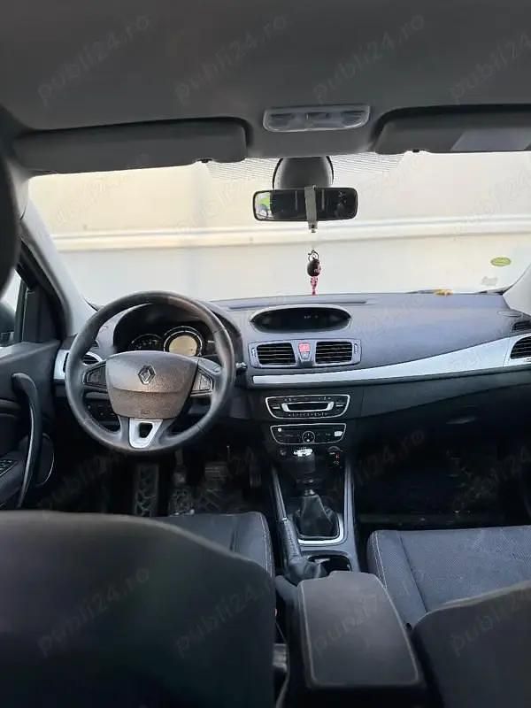 Second-hand Renault Mégane III 110 CP (80 kW) 2010 Negru Hatchback