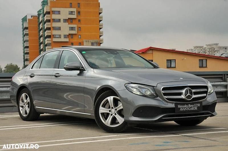 Second-hand Mercedes E350 Avantgarde 265 CP (194 kW) 2018 Culoaregri Hatchback