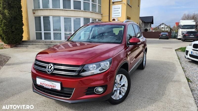 Rosu Utilizat 2014 VW Tiguan Life SUV | 11.770 EUR (Preț OK) - Imagine 1/4