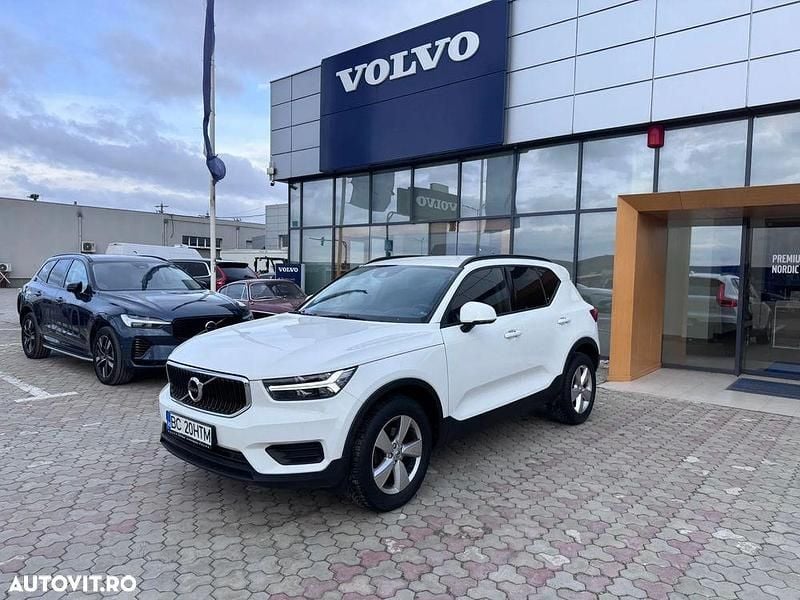 Culoarealb Utilizat 2019 Volvo XC40 Momentum SUV | 21.900 EUR (Preț bun) - Imagine 1/4