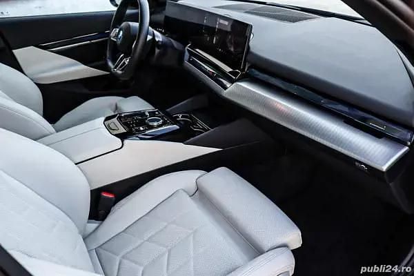 Second-hand BMW i5 M Sport 250 kW (340 CP) 2024 Berlinǎ