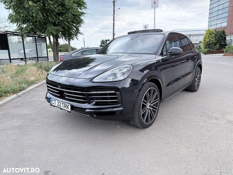 Albastru Utilizat 2019 Porsche Cayenne SUV | 53.000 EUR (Preț bun) - Imagine 1/4