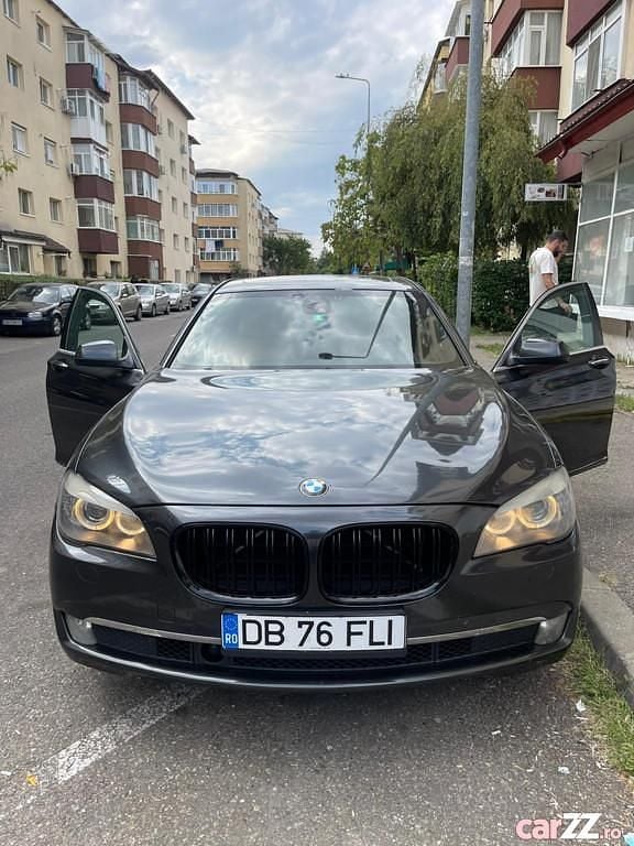 Utilizat 2010 BMW 730 Berlinǎ | 10.000 EUR (Preț bun) - Imagine 1/4