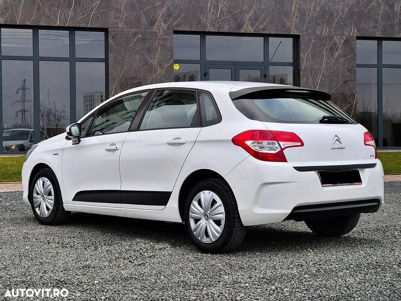 Second-hand Citroën C4 114 CP (83 kW) 2012 Culoarealb Hatchback