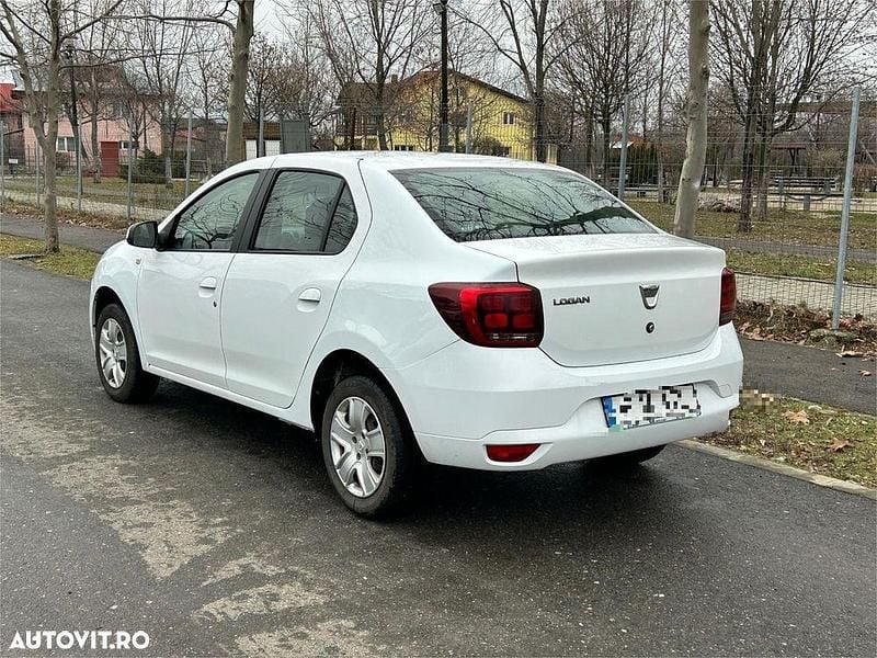 Second-hand Dacia Logan Lauréate 90 CP (66 kW) 2017 Culoarealb Berlinǎ