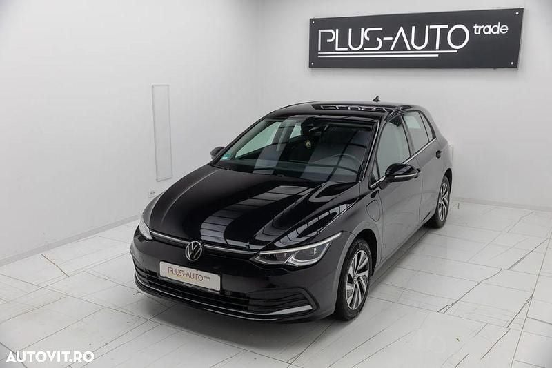 Second-hand VW Golf VIII Style 204 CP (150 kW) 2022 Culoarenegru Hatchback