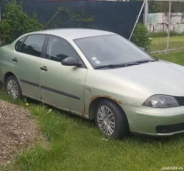 Utilizat 2006 Seat Cordoba Berlinǎ | 1.300 EUR - Imagine 1/4