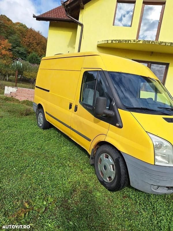 Culoaregalbeuriu Utilizat 2009 Ford Transit Monovolum | 3.700 EUR (Super Preț) - Imagine 1/4