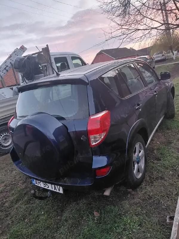 Albastru Second-hand 2006 Toyota RAV4 SUV | 4.000 EUR (Preț OK) - Imagine 1/4