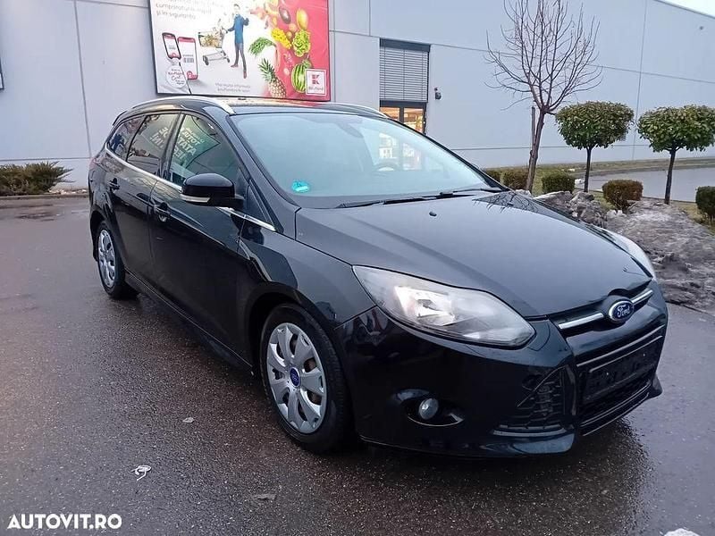 Negru Utilizat 2013 Ford Focus ST Break | 4.655 EUR (Super Preț) - Imagine 1/4