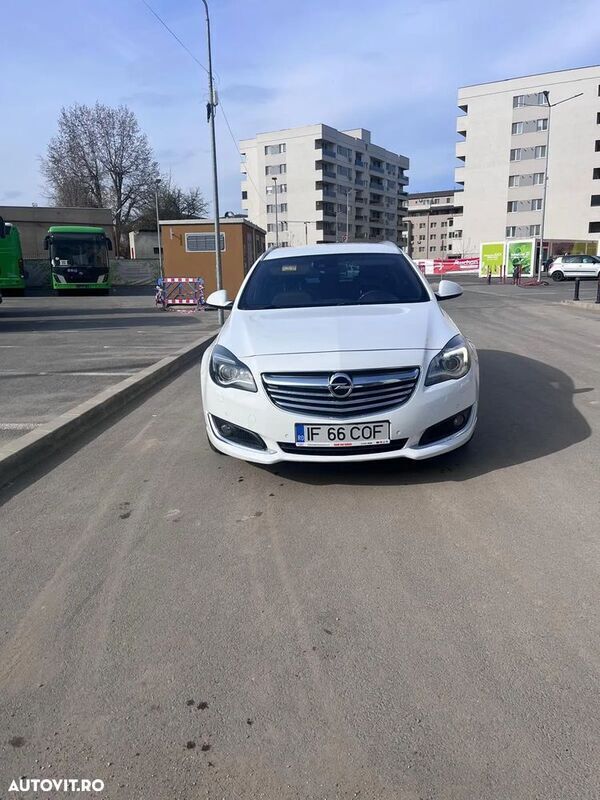 Alb Utilizat 2014 Opel Insignia Country Tourer Break | 5.350 EUR - Imagine 1/4