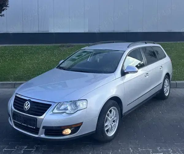 Argint Utilizat 2010 VW Passat Break | 3.590 EUR (Preț OK) - Imagine 1/4