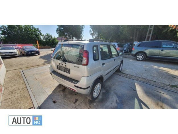 Second-hand Suzuki Ignis 83 CP (61 kW) 2002 Argintiu Hatchback