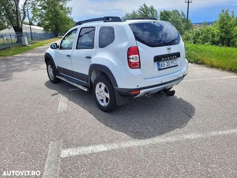 Culoarealb Utilizat 2014 Dacia Duster Lauréate SUV | 6.700 EUR (Preț bun) - Imagine 1/4