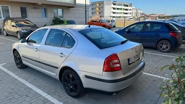 Second-hand Skoda Octavia 105 CP (77 kW) 2007 Argintiu Berlinǎ