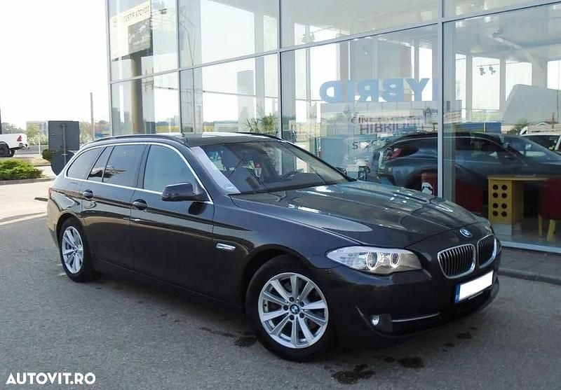 Culoarenegru Utilizat 2012 BMW 520 Break | 12.500 EUR (Preț OK) - Imagine 1/4