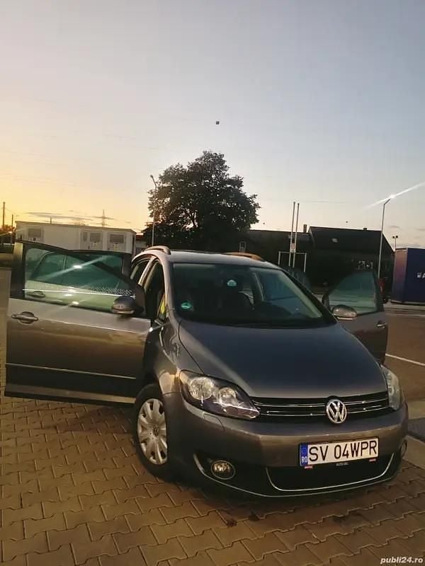 Utilizat 2013 VW Golf VI Hatchback | 5.900 EUR (Preț OK) - Imagine 1/4