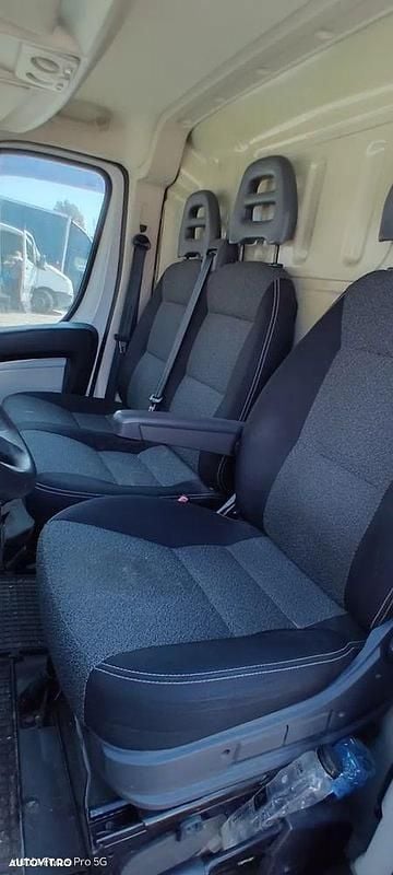 Culoarealb Utilizat 2018 Fiat Ducato Van | 13.000 EUR (Preț bun) - Imagine 1/4