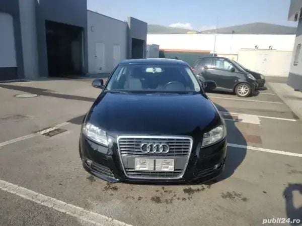 Negru Utilizat 2009 Audi A3 Berlinǎ | 2.900 EUR (Super Preț) - Imagine 1/4