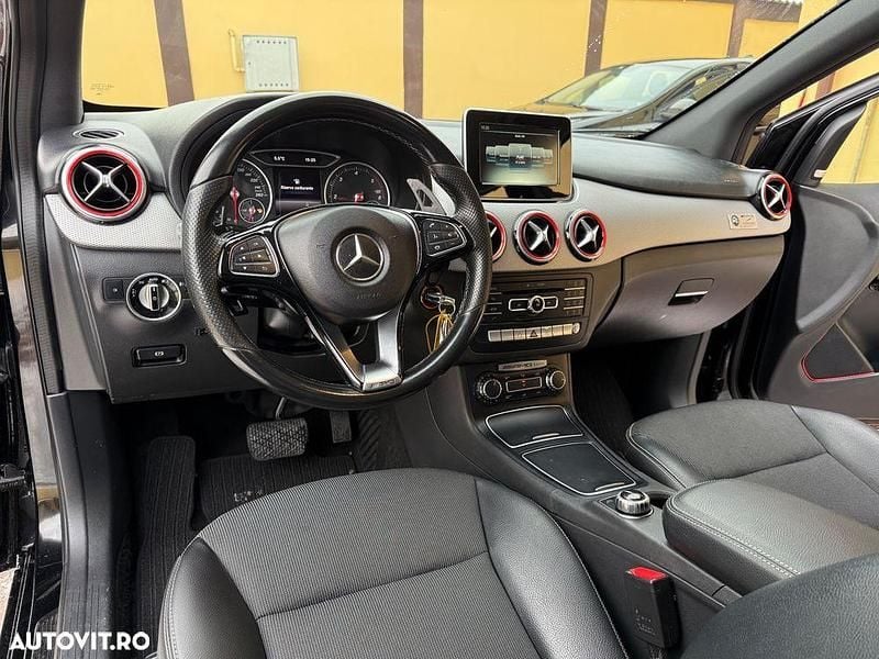 Second-hand Mercedes B180 90 CP (66 kW) 2015 Culoarenegru Monovolum