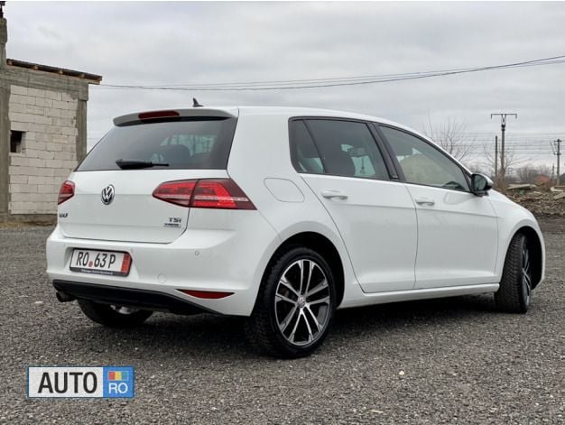 Alb Utilizat 2017 VW Golf VII Hatchback | 10.999 EUR (Puțin scump) - Imagine 1/4