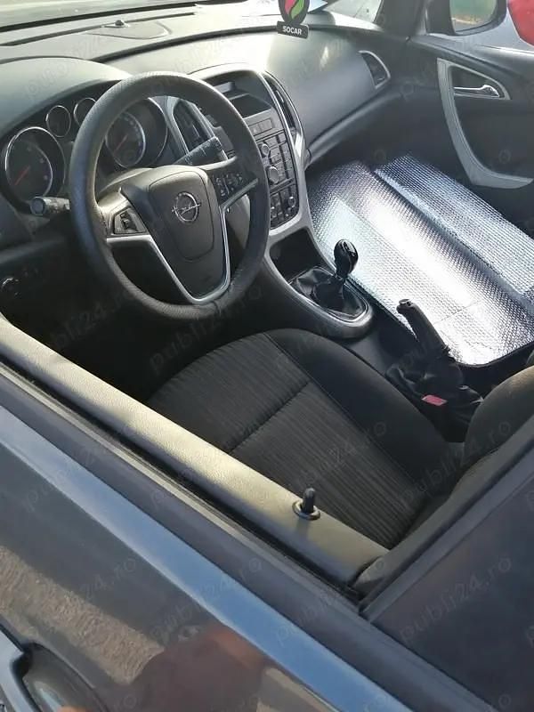 Second-hand Opel Astra 120 CP (88 kW) 2011