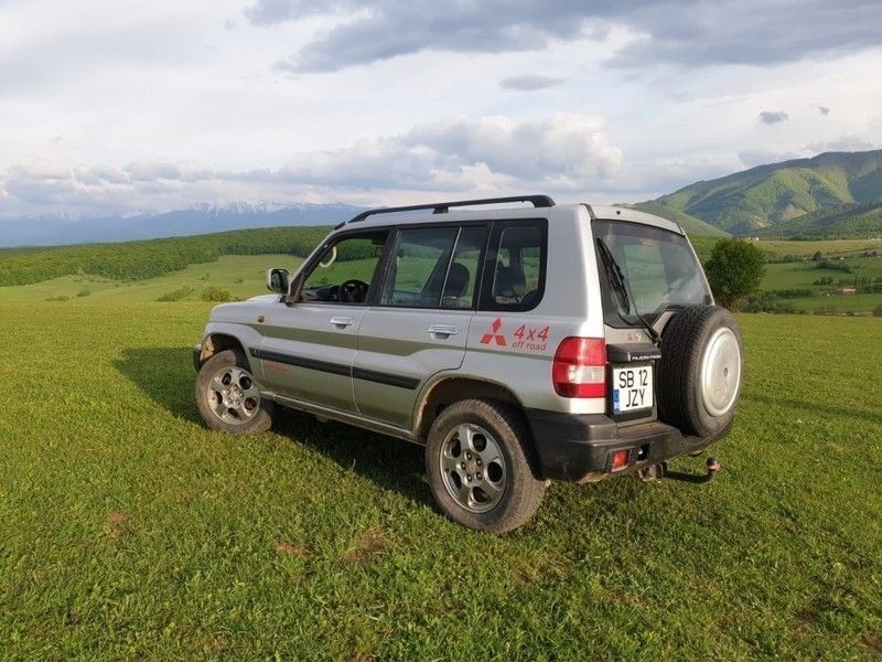 Second-hand Mitsubishi Pajero 130 CP (95 kW) 2001 Gri SUV