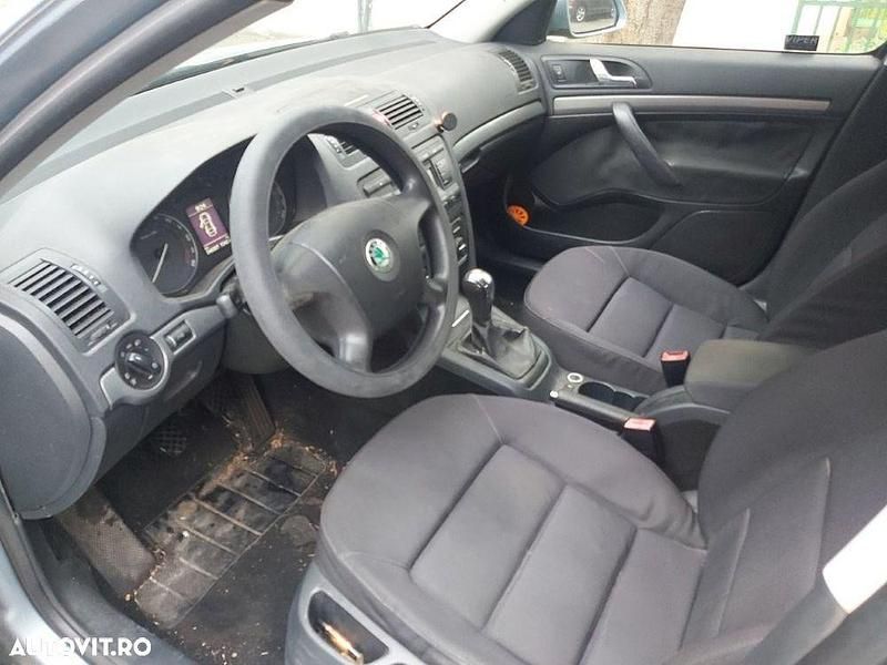Second-hand Skoda Octavia Elegance 105 CP (77 kW) 2006 Culoaregri Berlinǎ